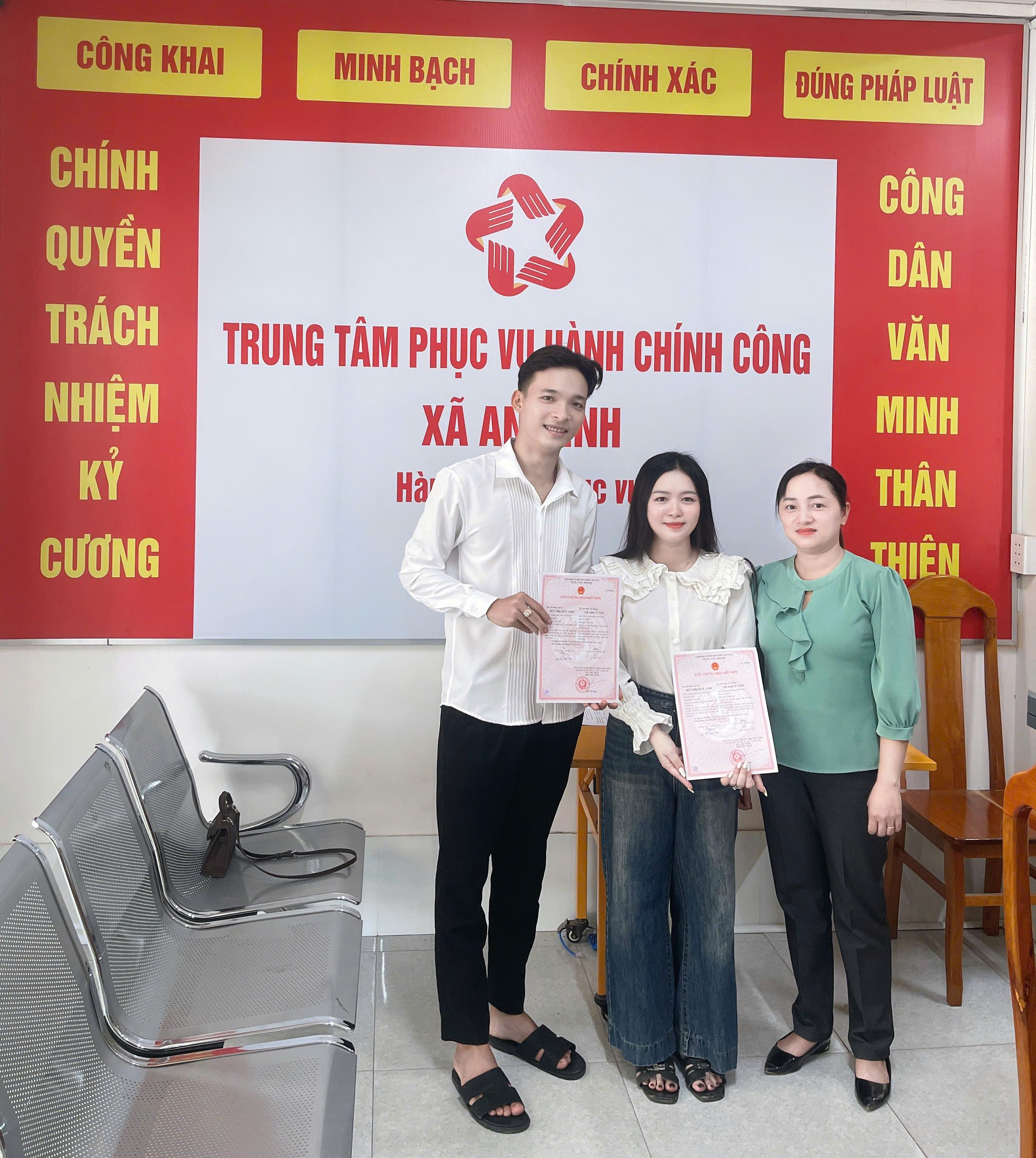 Uỷ ban nhân dân xã An Bình đẩy mạnh rà soát, cắt giảm thủ tục hành chính, hướng đến phục vụ người dân hiệu quả hơn