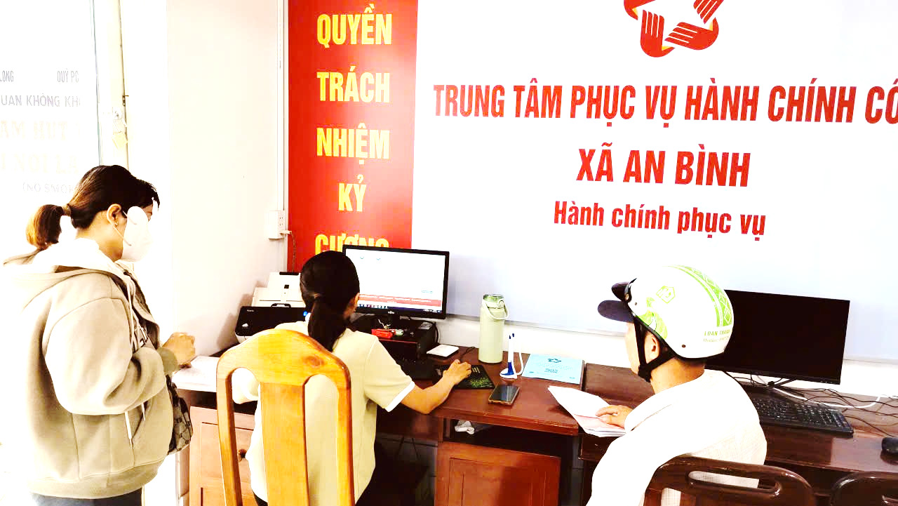 Xã An Bình nâng cao tỷ lệ người dân sử dụng dịch vụ công trực tuyến