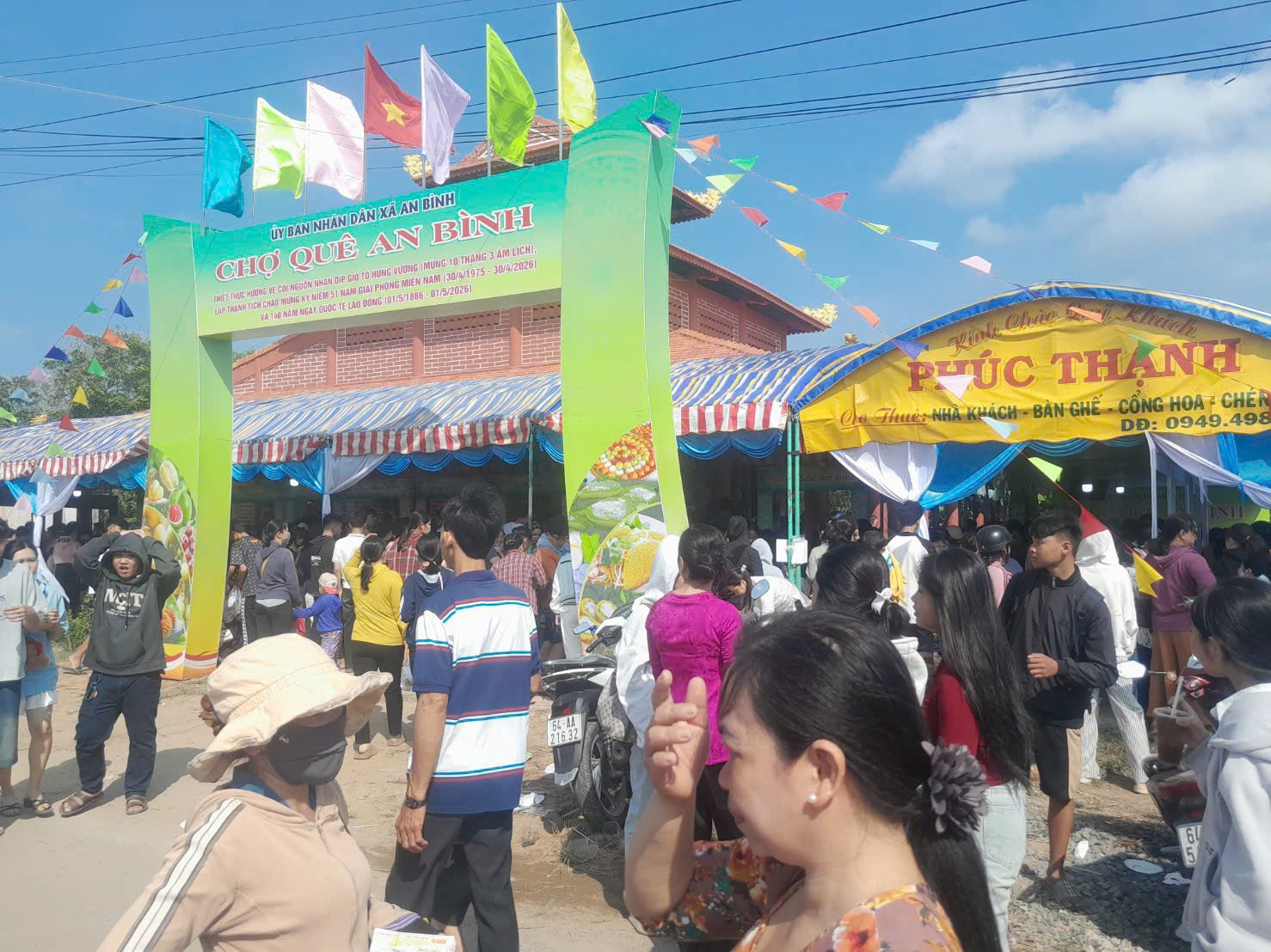 Phiên Chợ quê An Bình ghi lại dấu ấn đẹp trong lòng du khách gần xa